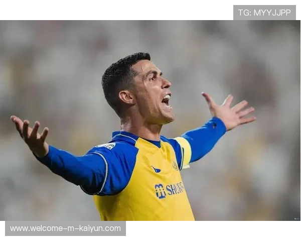 C罗回拉接球后强势推进:极致爆发背后的训练与装备启示 C罗回拉接球后强势推进:极致爆发背后的训练与装备启示